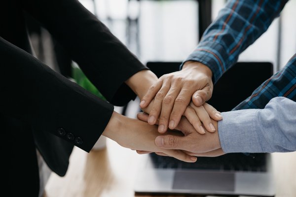 How can you coordinate with utility companies for a seamless move to a rural UK location?